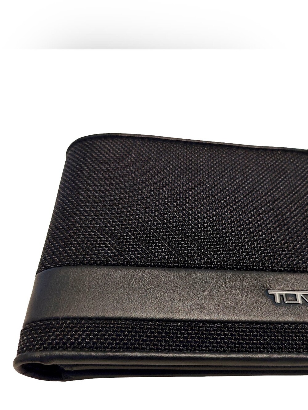 NWT Tumi Alpha Global Center Flip Passcase (Black)
